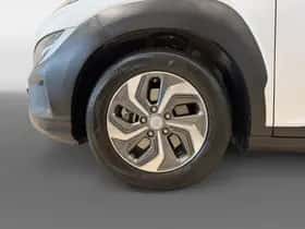 Hyundai Kona (2023) thumbnail 8