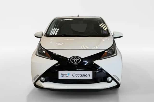 Toyota Aygo (2018) thumbnail 2