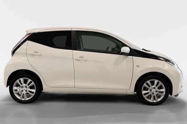 Toyota Aygo (2018) thumbnail 4
