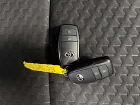 Toyota Yaris Cross (2025) thumbnail 17