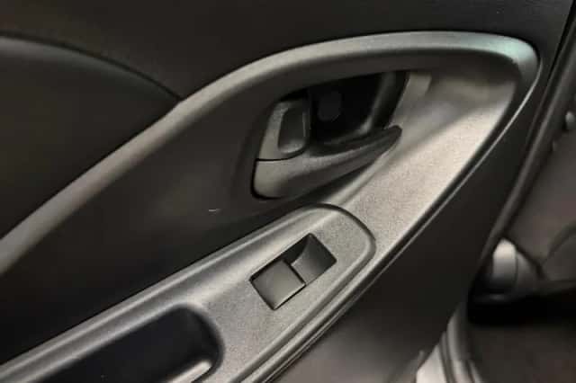 Toyota Yaris Cross (2025) thumbnail 18