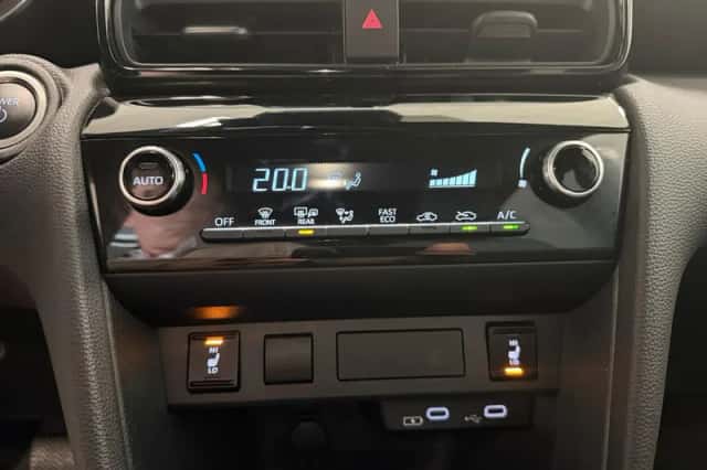 Toyota Yaris Cross (2025) thumbnail 25