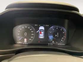 Volvo XC40 (2022) thumbnail 14