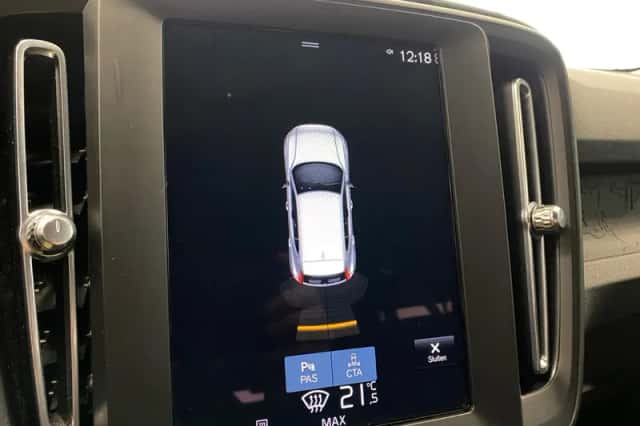 Volvo XC40 (2022) thumbnail 16
