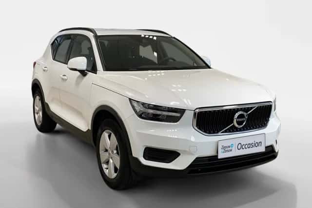 Volvo XC40 (2022) thumbnail 3