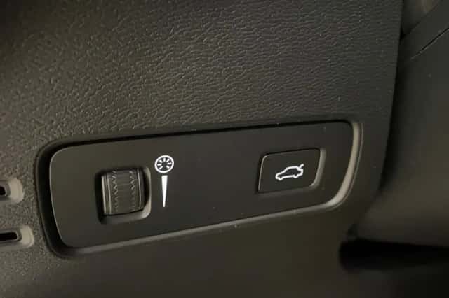 Volvo XC40 (2022) thumbnail 23
