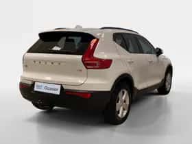 Volvo XC40 (2022) thumbnail 5