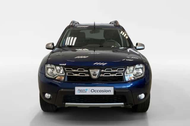 Dacia Duster (2015) thumbnail 2