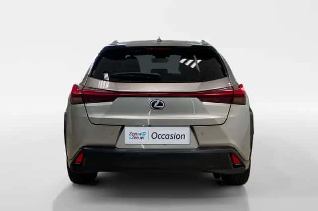 Lexus UX (2020) thumbnail 6