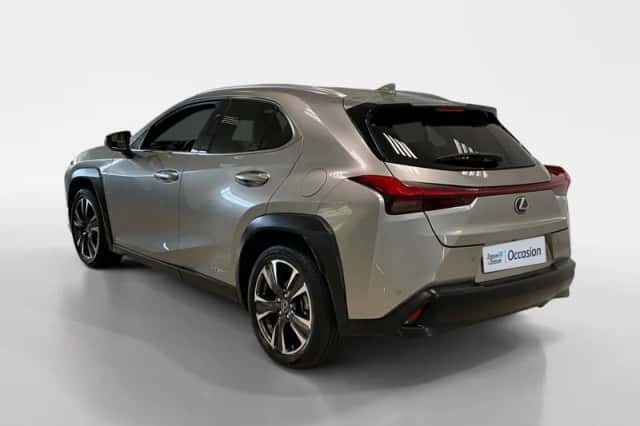 Lexus UX (2020) thumbnail 7