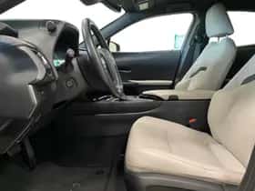Lexus UX (2020) thumbnail 9
