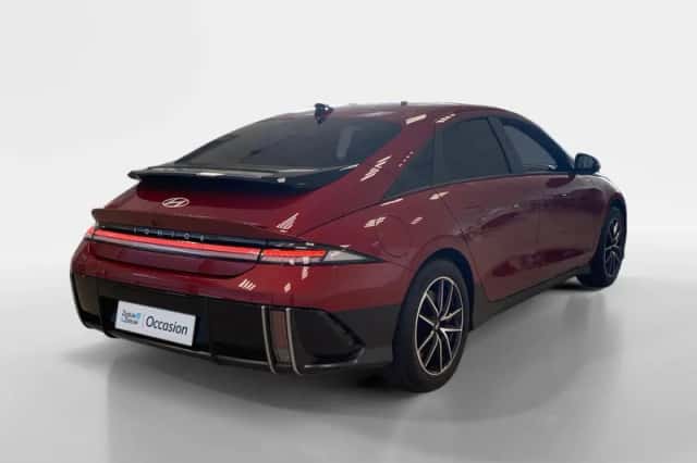Hyundai Ioniq 6 (2023) thumbnail 2