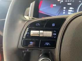 Hyundai Ioniq 6 (2023) thumbnail 18