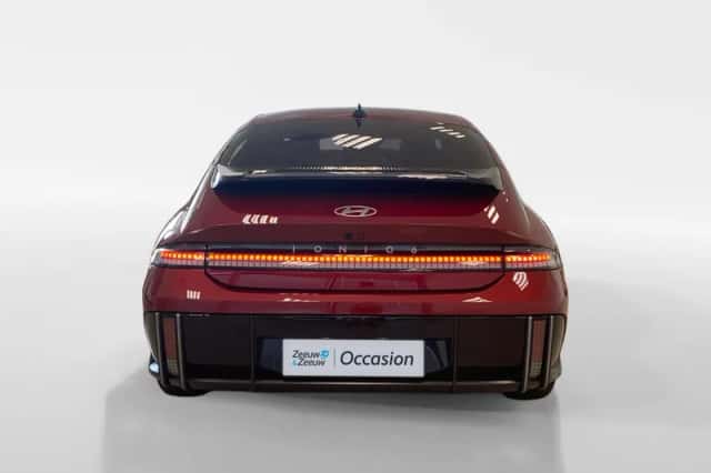 Hyundai Ioniq 6 (2023) thumbnail 4