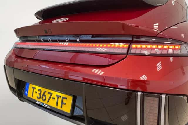 Hyundai Ioniq 6 (2023) thumbnail 7