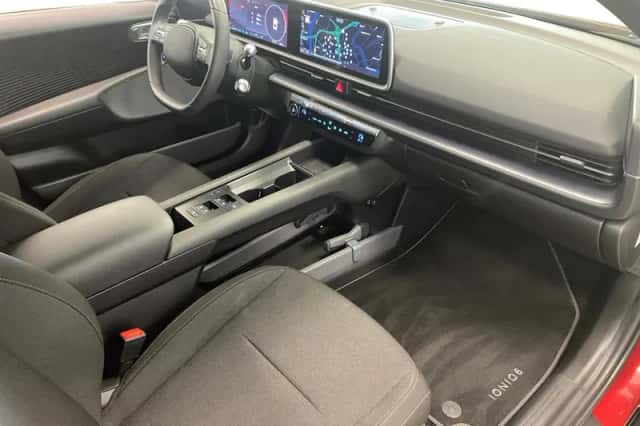 Hyundai Ioniq 6 (2023) thumbnail 10