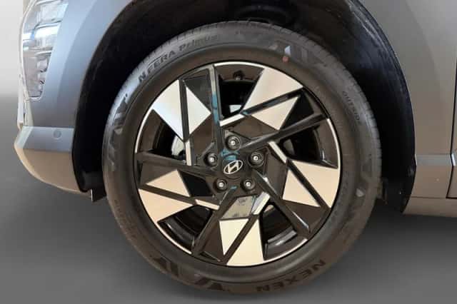 Hyundai Kona (2023) thumbnail 8