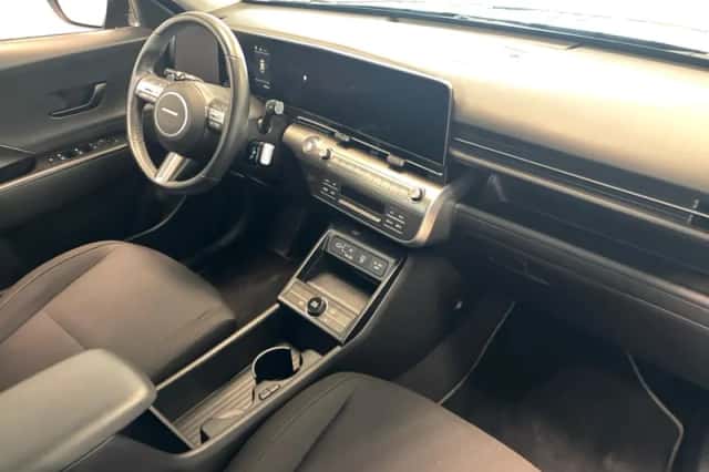 Hyundai Kona (2023) thumbnail 12