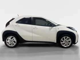 Toyota Aygo (2023) thumbnail 4