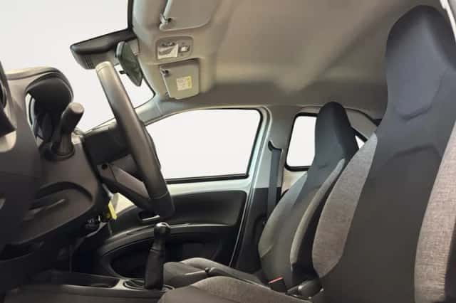 Toyota Aygo (2023) thumbnail 9