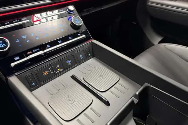 Hyundai Santa Fe (2025) thumbnail 23