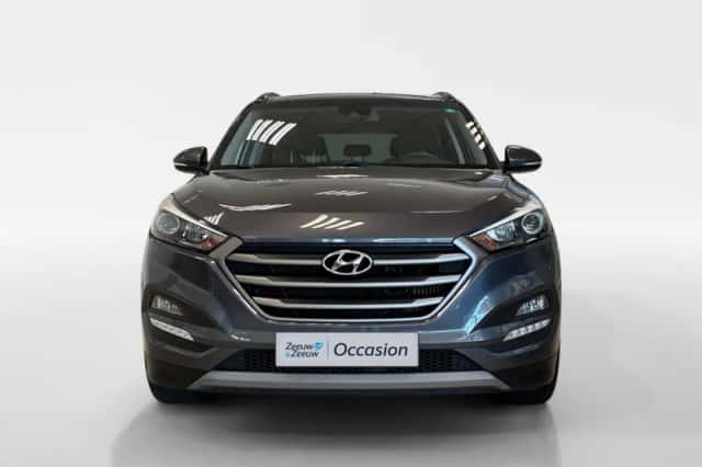 Hyundai Tucson (2017) thumbnail 2