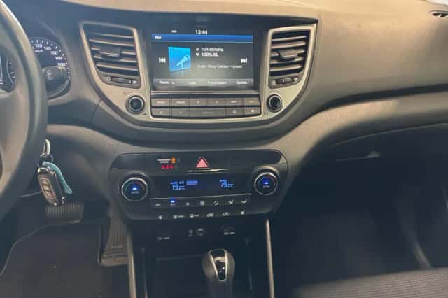 Hyundai Tucson (2017) thumbnail 16