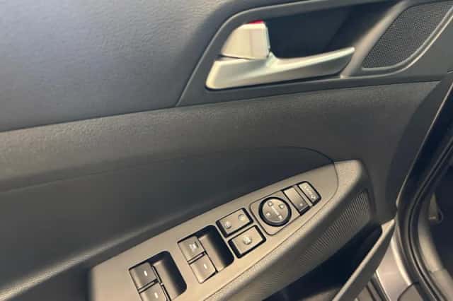 Hyundai Tucson (2017) thumbnail 22