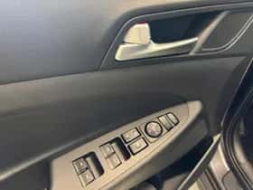 Hyundai Tucson (2017) thumbnail 22