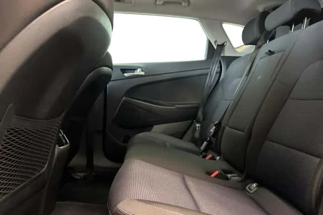 Hyundai Tucson (2017) thumbnail 24