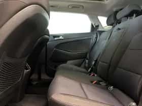 Hyundai Tucson (2017) thumbnail 24