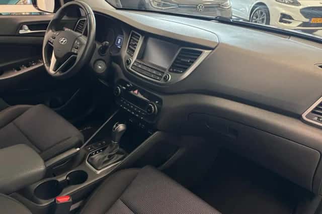 Hyundai Tucson (2017) thumbnail 30