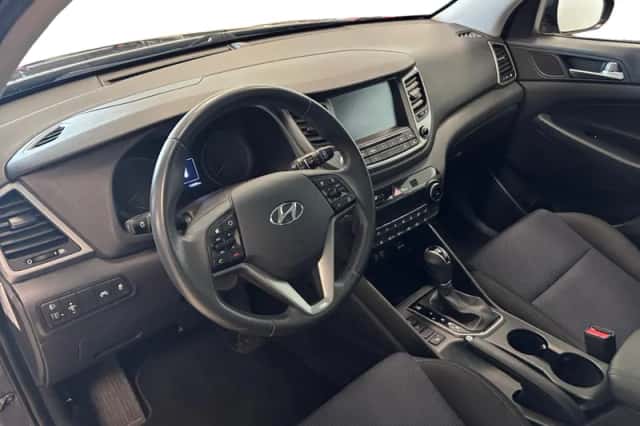 Hyundai Tucson (2017) thumbnail 10
