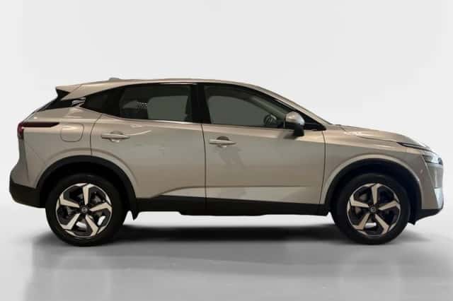Nissan Qashqai (2022) thumbnail 4