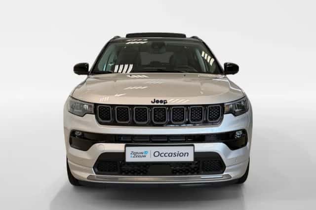 Jeep Compass (2022) thumbnail 2