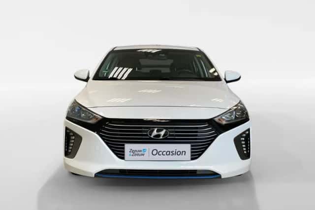 Hyundai Ioniq (2017) thumbnail 2