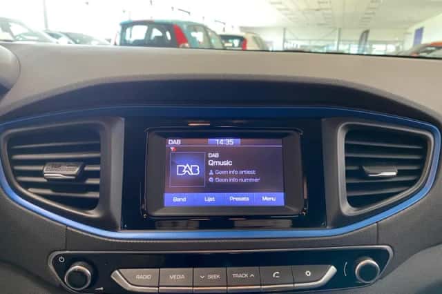 Hyundai Ioniq (2017) thumbnail 16