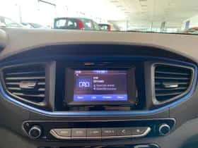 Hyundai Ioniq (2017) thumbnail 16