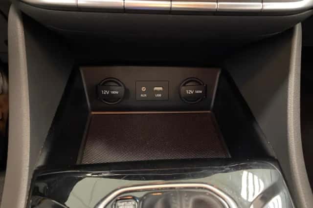 Hyundai Ioniq (2017) thumbnail 18