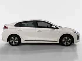 Hyundai Ioniq (2017) thumbnail 4