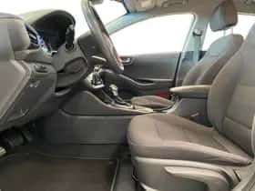 Hyundai Ioniq (2017) thumbnail 9