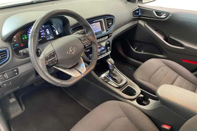 Hyundai Ioniq (2017) thumbnail 10
