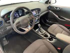 Hyundai Ioniq (2017) thumbnail 10