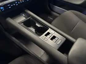 Hyundai Ioniq 6 (2023) thumbnail 12
