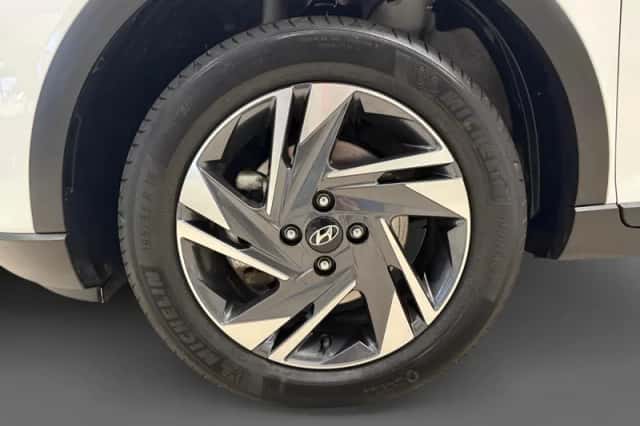 Hyundai Bayon (2024) thumbnail 8