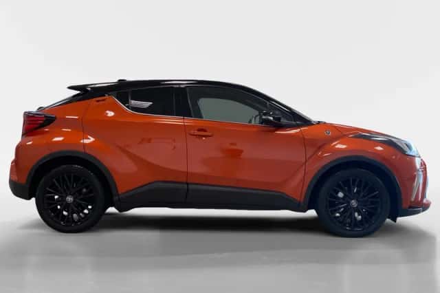 Toyota C-HR (2020) thumbnail 4