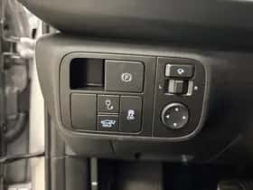 Hyundai Ioniq 6 (2023) thumbnail 13