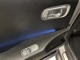 Hyundai Ioniq 6 (2023) thumbnail 24