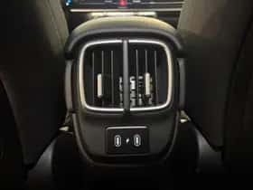 Hyundai Ioniq 6 (2023) thumbnail 26