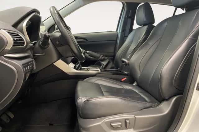 Mitsubishi Eclipse Cross (2018) thumbnail 18